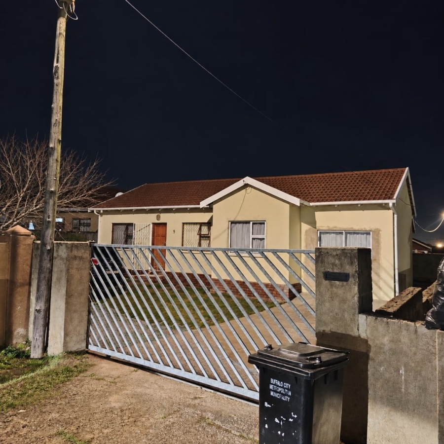 To Let 4 Bedroom Property for Rent in Haven Hills Eastern Cape
